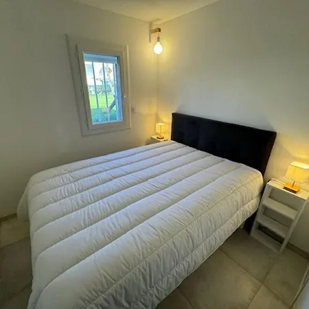 Apartmán T3 Climatise Pour 4 Pers. Au Cap D'agde Avec Parking - Fr-1-749-90