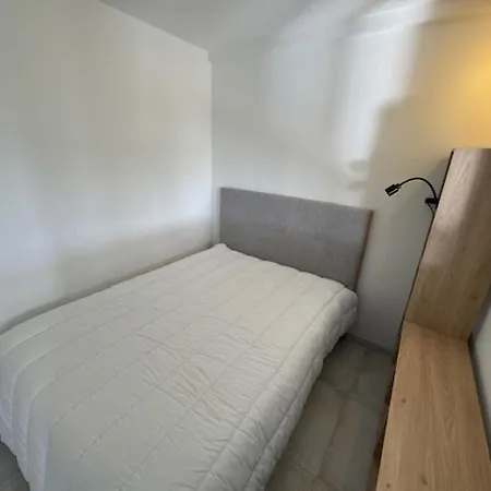 T3 Climatise Pour 4 Pers. Au Cap D'agde Avec Parking - Fr-1-749-90 Apartmán *