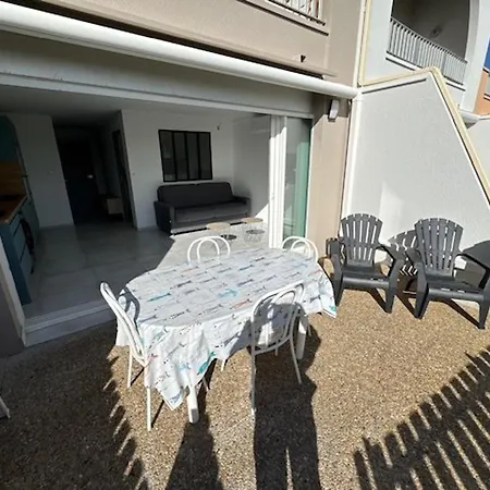 Apartmán T3 Climatise Pour 4 Pers. Au Cap D'agde Avec Parking - Fr-1-749-90 *