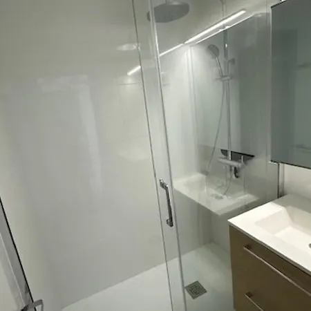 Apartmán T3 Climatise Pour 4 Pers. Au Cap D'agde Avec Parking - Fr-1-749-90
