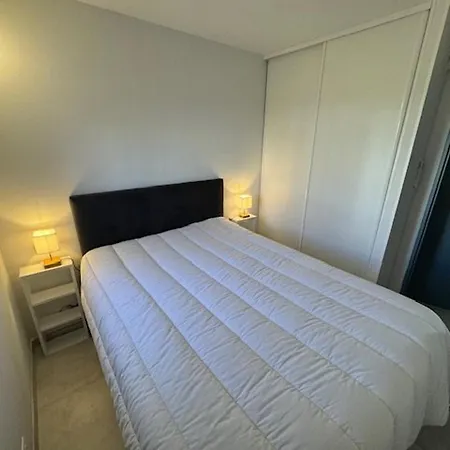 T3 Climatise Pour 4 Pers. Au Cap D'agde Avec Parking - Fr-1-749-90 Apartmán